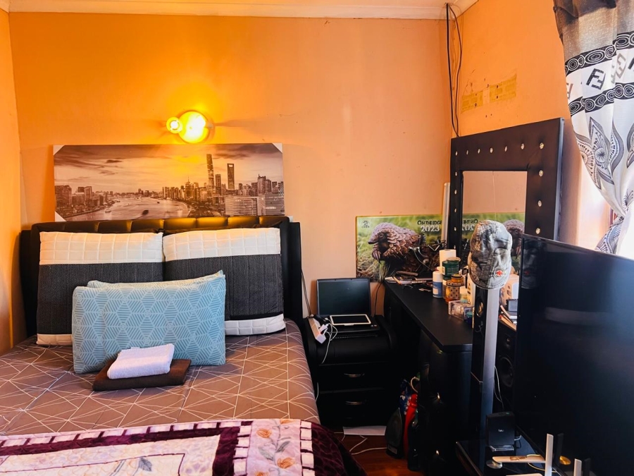 2 Bedroom Property for Sale in Geelhoutpark North West